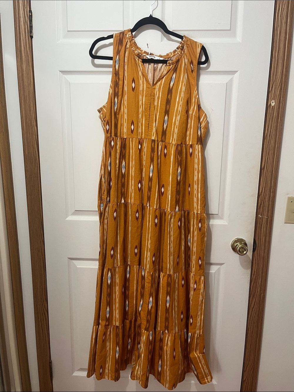 It has pockets!! XL 100% Cotton Sleeveless Mustard Tiered Maxi Dress